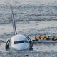 Rescate de los pasajeros. AP Images